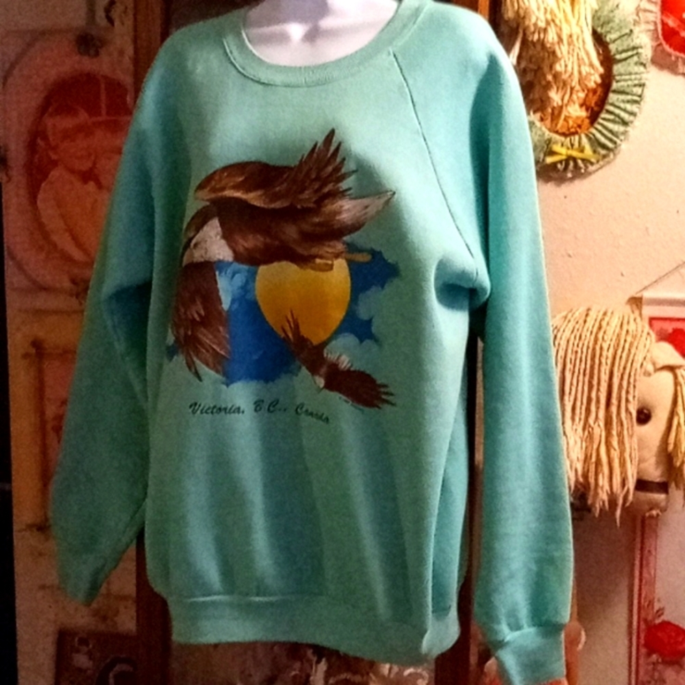 BIG,Oversized,Vintage 80's, Long Sleeved Victoria,B.C., Canada, Eagle Sweatshirt